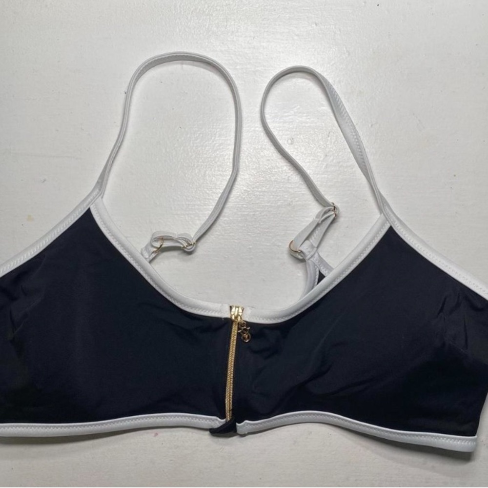Victoria’s Secret Black and White Women's Bikini top